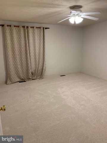 2910 BROYHILL CT, Fredericksburg, VA 22408