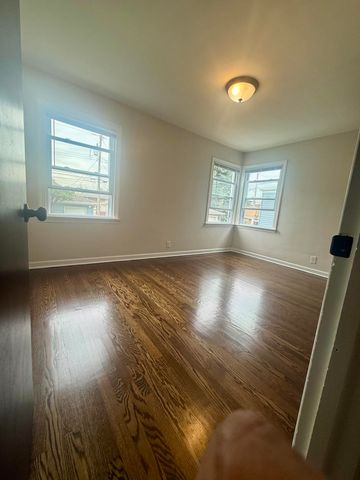 1717 Warwick Avenue, Whiting, IN 46394