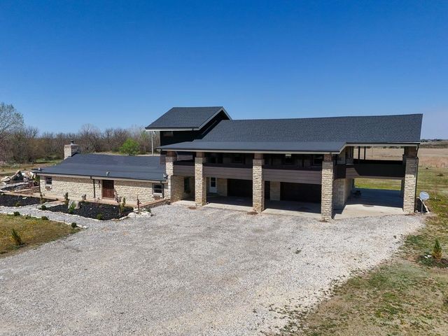 1827 SE 20th Street, El Dorado, KS 67042