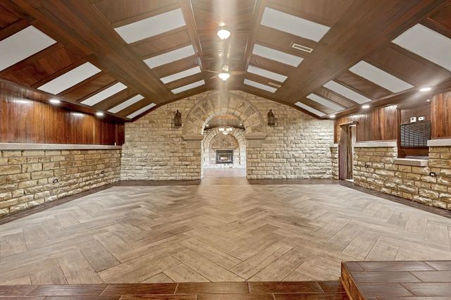 1827 SE 20th Street, El Dorado, KS 67042