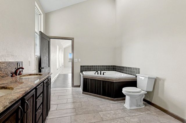 1827 SE 20th Street, El Dorado, KS 67042