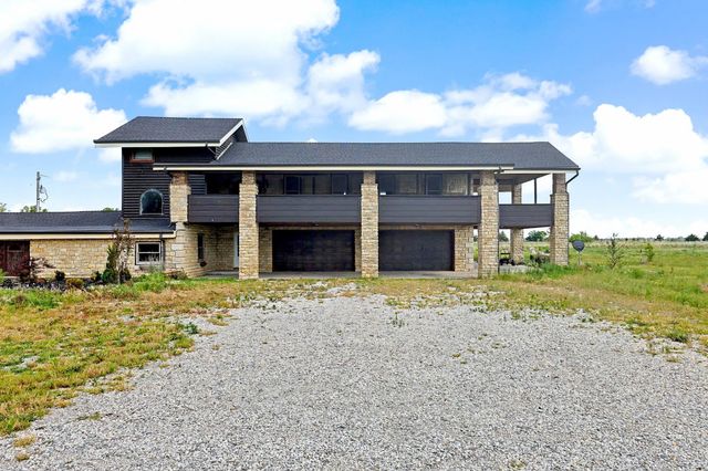 1827 SE 20th Street, El Dorado, KS 67042