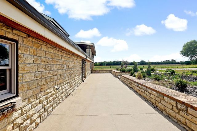 1827 SE 20th Street, El Dorado, KS 67042