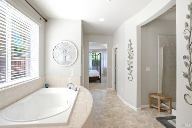 836 Antiquity Dr, Fairfield, CA 94534