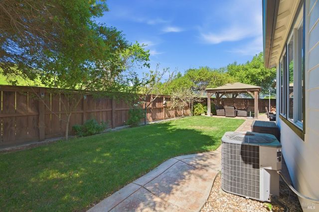 836 Antiquity Dr, Fairfield, CA 94534