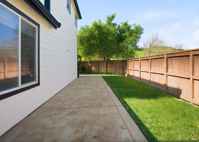 836 Antiquity Dr, Fairfield, CA 94534