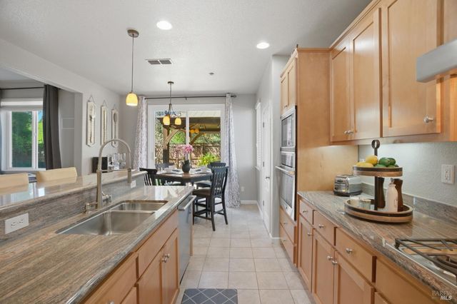 836 Antiquity Dr, Fairfield, CA 94534