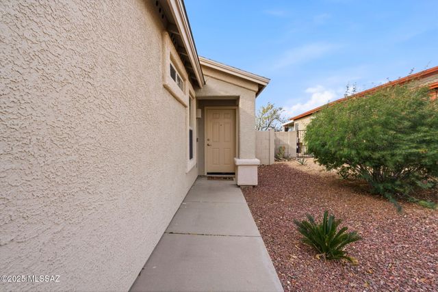 8244 S Lost Mountain Road, Tucson, AZ 85747
