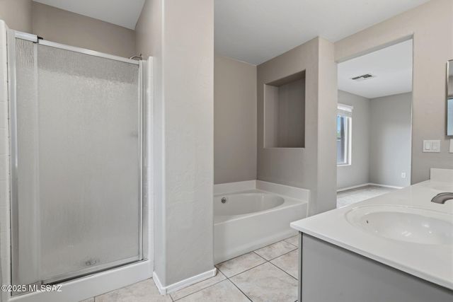 8244 S Lost Mountain Road, Tucson, AZ 85747