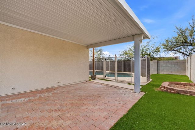 8244 S Lost Mountain Road, Tucson, AZ 85747
