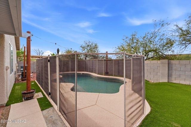 8244 S Lost Mountain Road, Tucson, AZ 85747