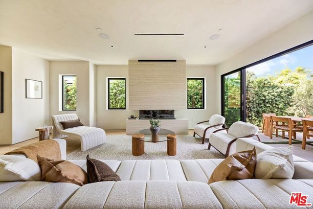 2478 Louella Avenue, Los Angeles, CA 90291