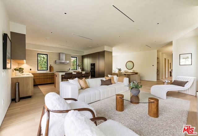 2478 Louella Avenue, Los Angeles, CA 90291