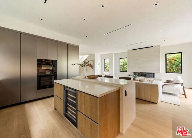 2478 Louella Avenue, Los Angeles, CA 90291