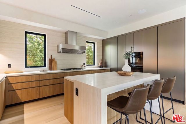 2478 Louella Avenue, Los Angeles, CA 90291