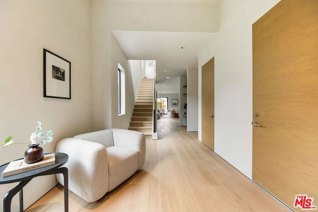 2478 Louella Avenue, Los Angeles, CA 90291