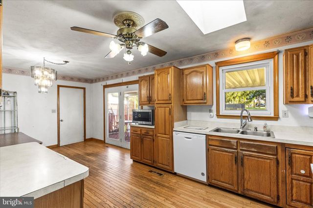 285 S JEFFERSON ST, Hanover, PA 17331