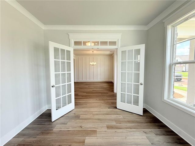 5527 Tullis Drive, Gainesville, GA 30507