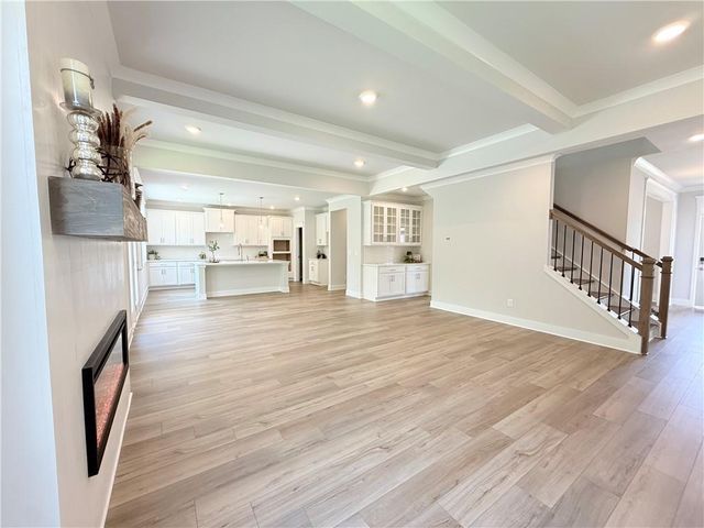 5527 Tullis Drive, Gainesville, GA 30507