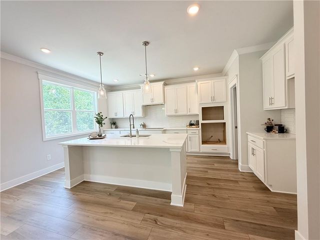 5527 Tullis Drive, Gainesville, GA 30507