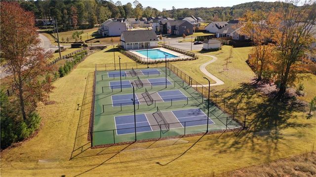 5527 Tullis Drive, Gainesville, GA 30507