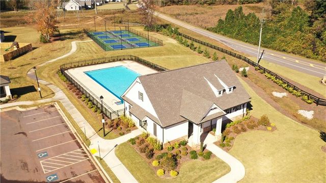 5527 Tullis Drive, Gainesville, GA 30507