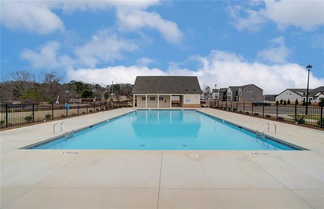 5527 Tullis Drive, Gainesville, GA 30507