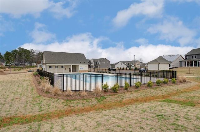5527 Tullis Drive, Gainesville, GA 30507