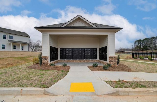 5527 Tullis Drive, Gainesville, GA 30507