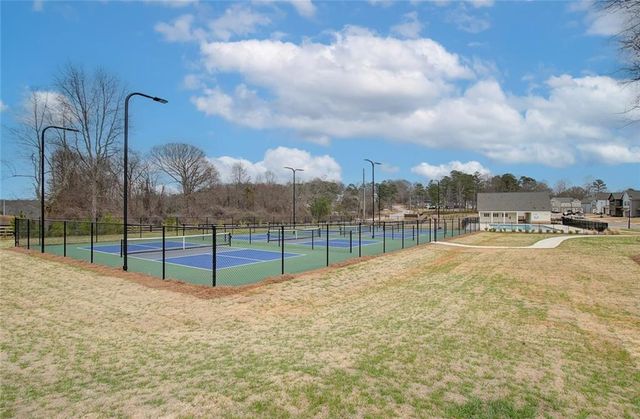 5527 Tullis Drive, Gainesville, GA 30507