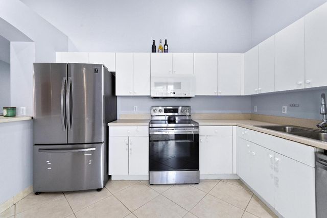 2131 Man Of War, West Palm Beach, FL 33411