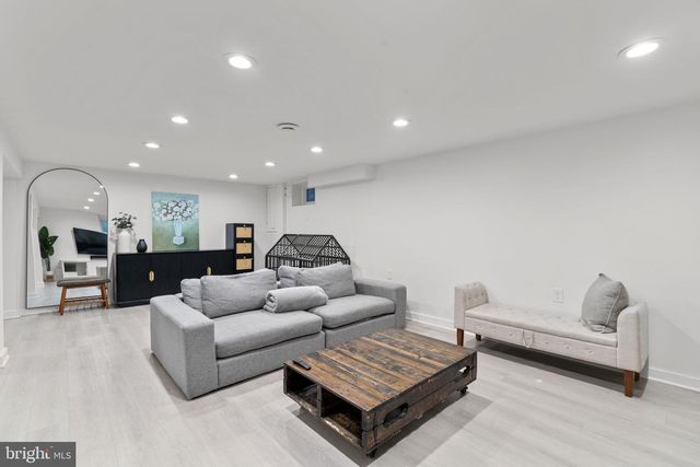 5508 N CHARLES ST, Baltimore, MD 21210