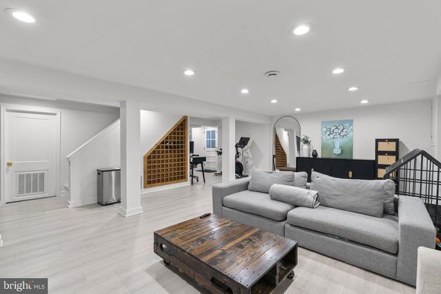 5508 N CHARLES ST, Baltimore, MD 21210