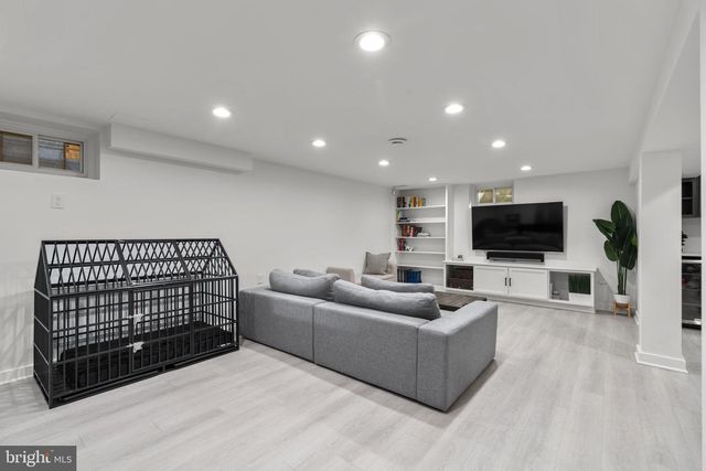 5508 N CHARLES ST, Baltimore, MD 21210