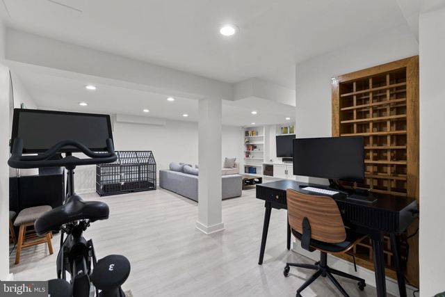 5508 N CHARLES ST, Baltimore, MD 21210