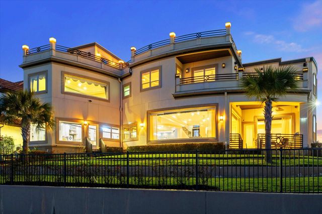 752 Pegasus Lane, League City, TX 77573