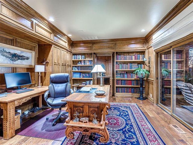 650 E Oak Place, Edmond, OK 73025