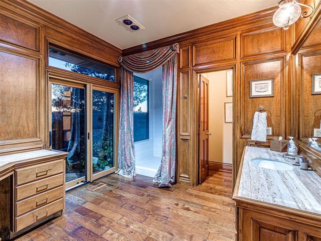 650 E Oak Place, Edmond, OK 73025