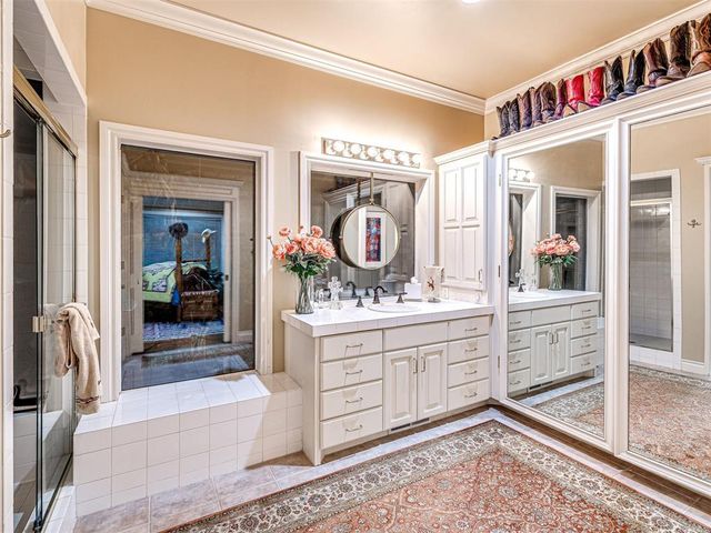 650 E Oak Place, Edmond, OK 73025