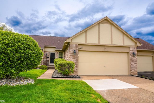 15453 Heather Ridge Trail, Clinton Township, MI 48038