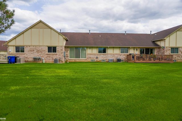 15453 Heather Ridge Trail, Clinton Township, MI 48038
