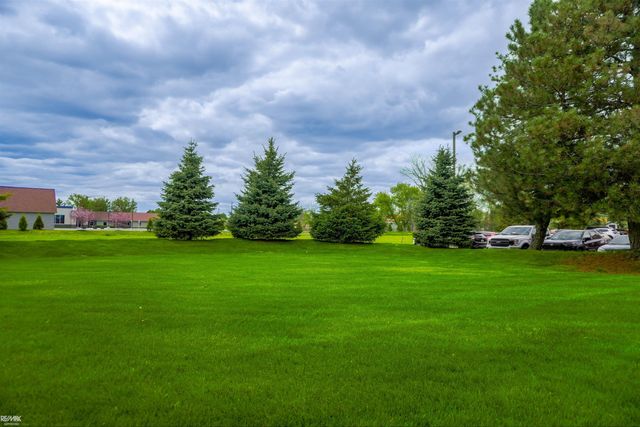 15453 Heather Ridge Trail, Clinton Township, MI 48038