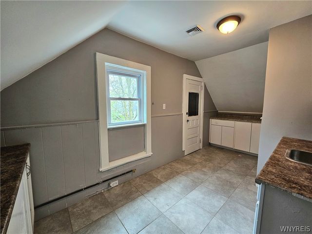 102 17th Upper Street, Buffalo, NY 14213