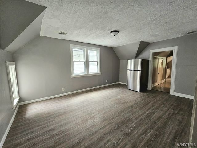 102 17th Upper Street, Buffalo, NY 14213