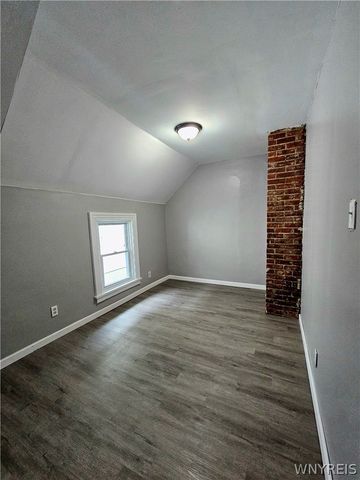 102 17th Upper Street, Buffalo, NY 14213