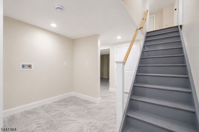 21 Glannon Rd, Livingston Twp., NJ 07039