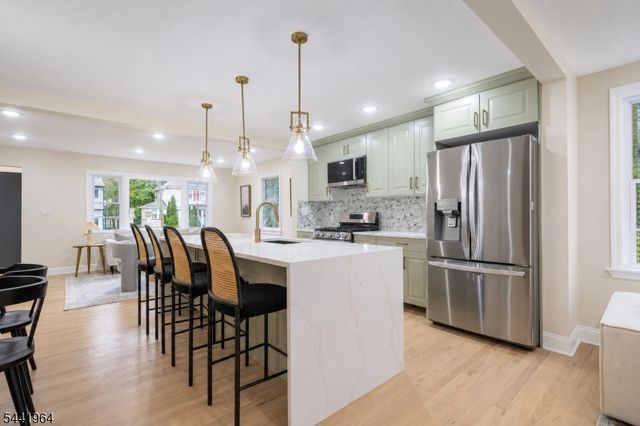 21 Glannon Rd, Livingston Twp., NJ 07039