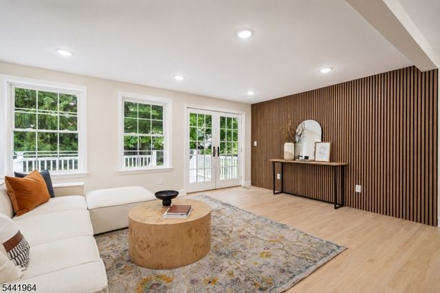 21 Glannon Rd, Livingston Twp., NJ 07039