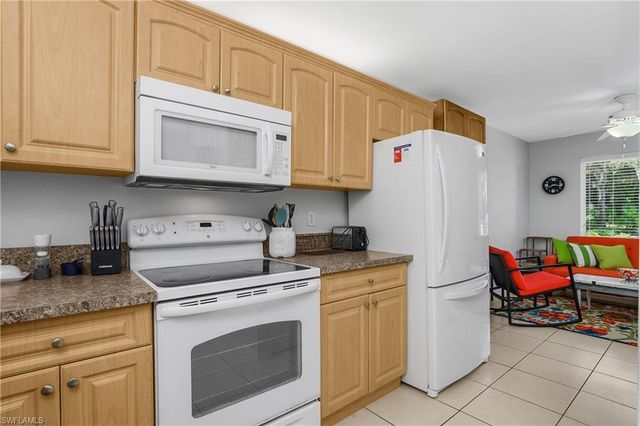 1330 Yesica Ann CIR I106, Naples, FL 34110