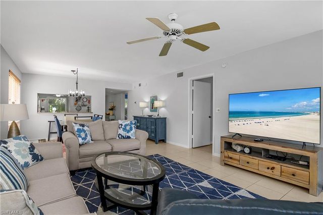 1330 Yesica Ann CIR I106, Naples, FL 34110